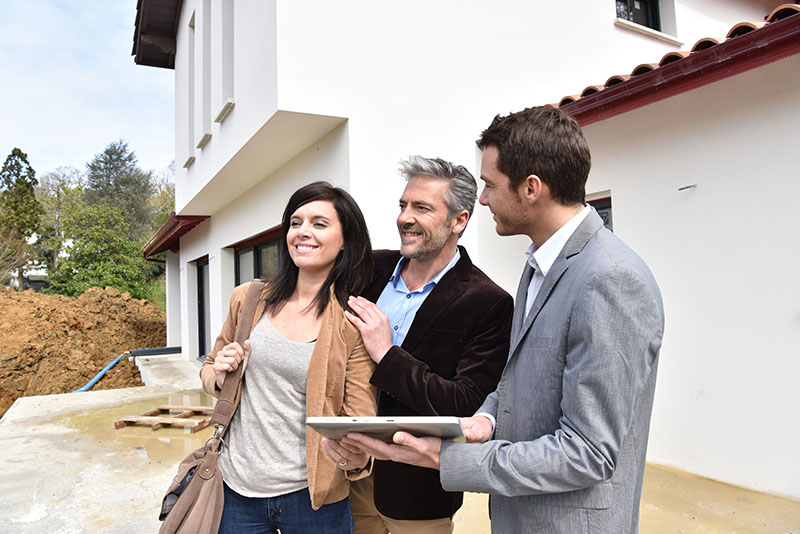 Getting a Real Estate License in Nevada: Requirements and Unique Benefits - 1 (800) 880-7954