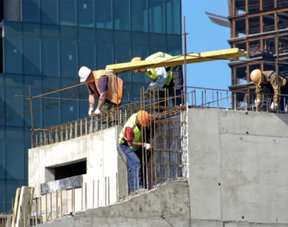 Reno's Real Estate Rebound: Market Shift & Comparison with Las Vegas - 1 (800) 880-7954