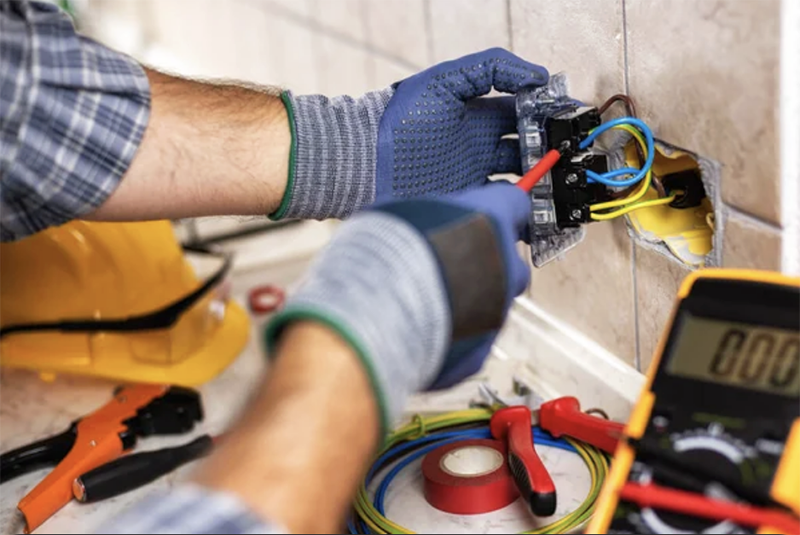 How to Hire an Affordable and Qualified Electrician in Nevada - 1 (800) 880-7954