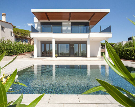 Future Foundations: Predicting the Next Wave of Nevada's Luxury Properties